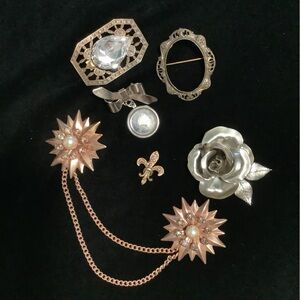 Vintage Classic Bundle of Miscellaneous Brooches!